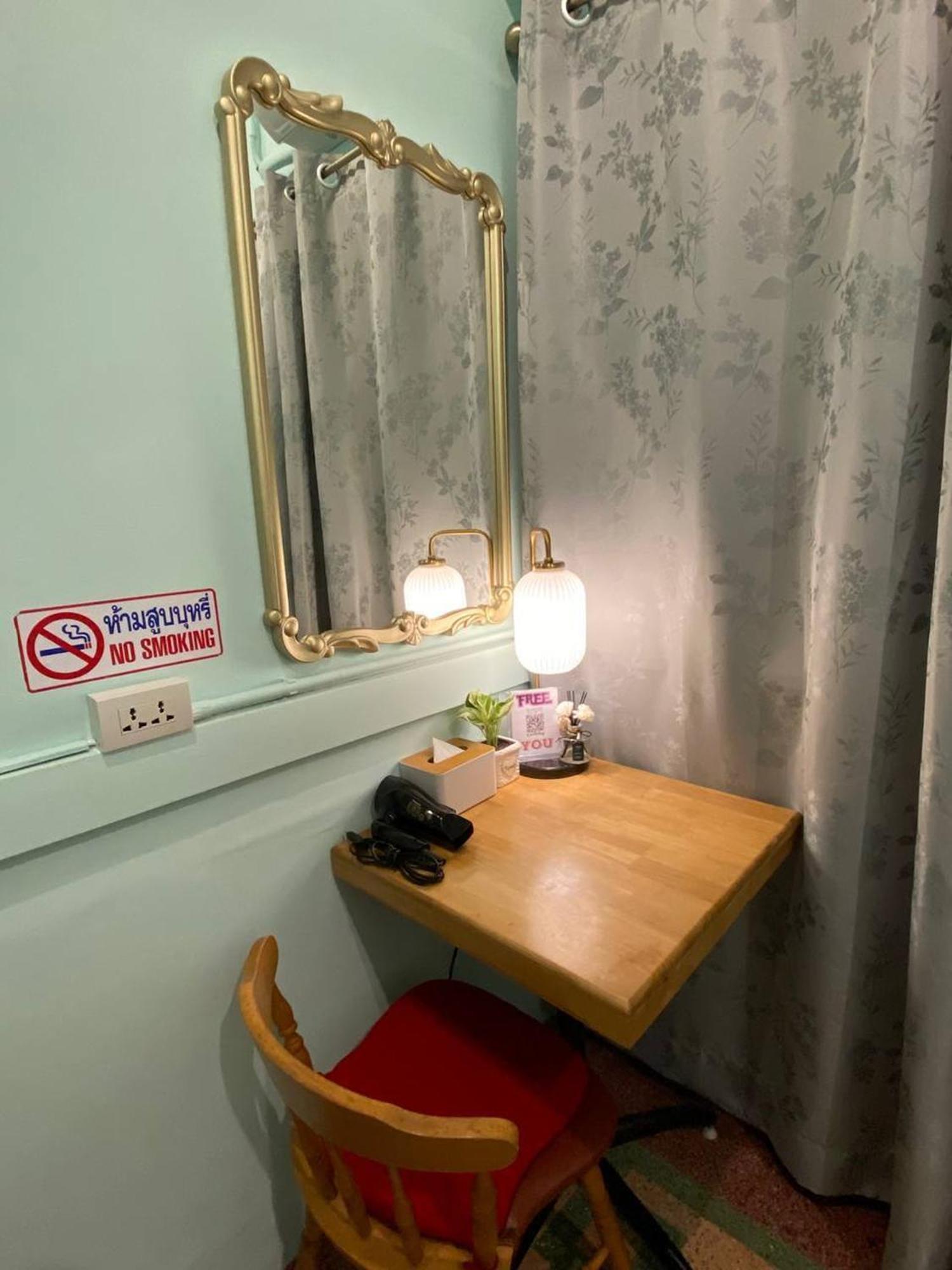 Hostel Lemon Siam Petchaburi Road Bangkok Luaran gambar